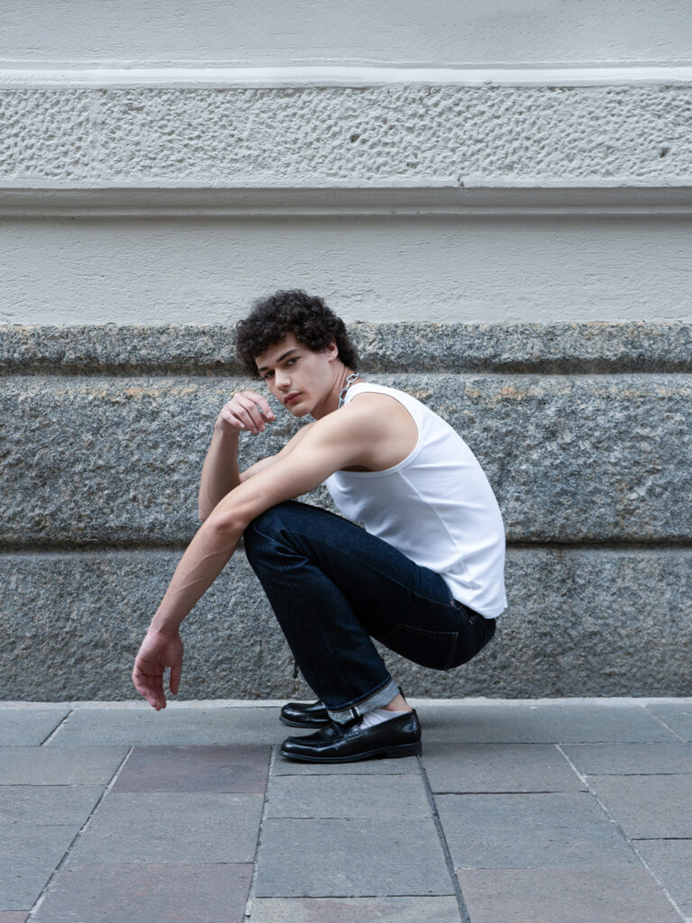 Gloria T grooming artist