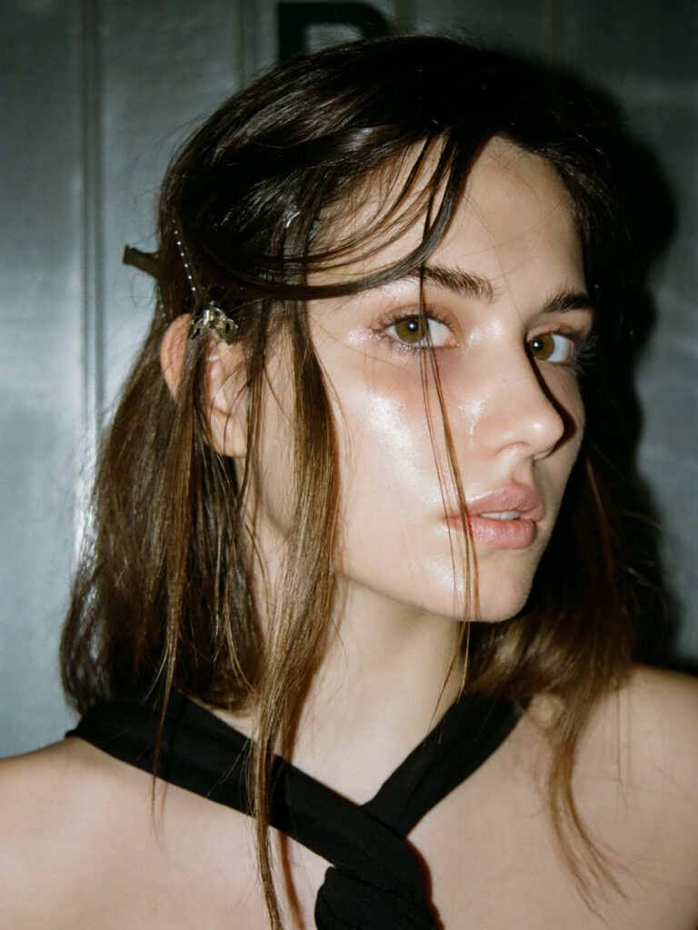 Gloria T Make up and hair artist